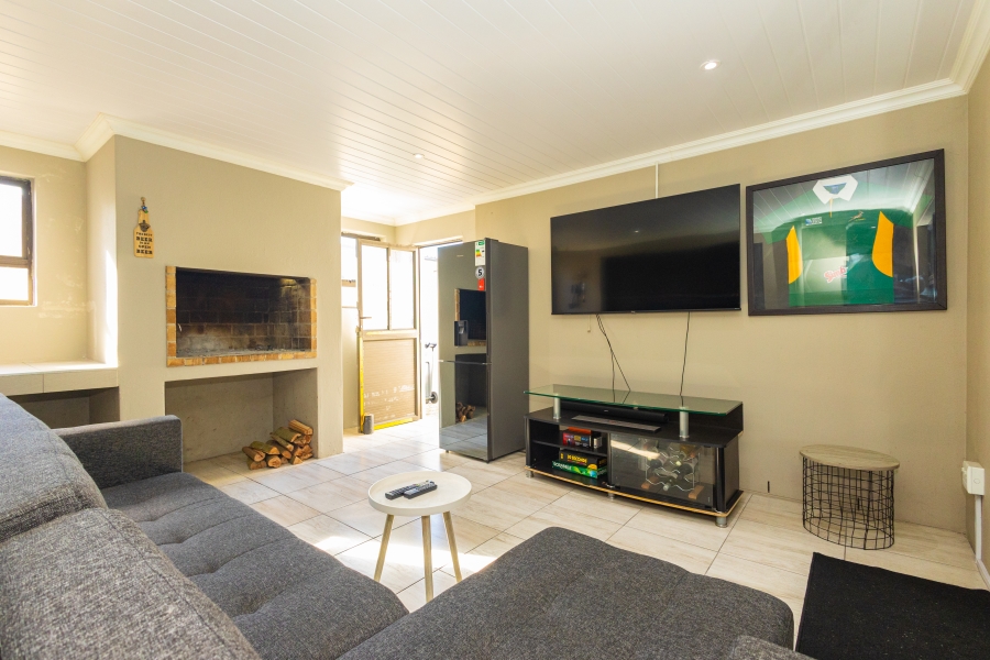 3 Bedroom Property for Sale in Marinda Park Western Cape